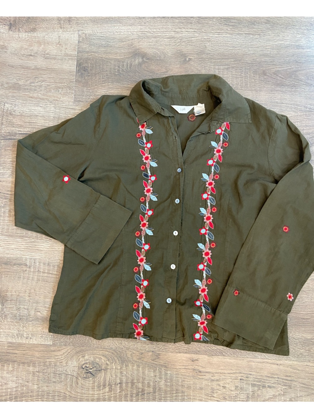 J.Jill Button Down Large Green Embroidered Long sleeve dress shirt 100% Cotton